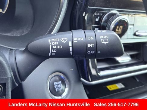 Used 2023 Toyota Highlander Platinum image 27