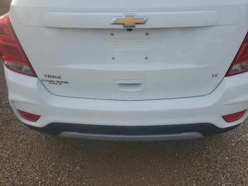 Used 2019 Chevrolet Trax LT w/ LT Convenience Package image 5