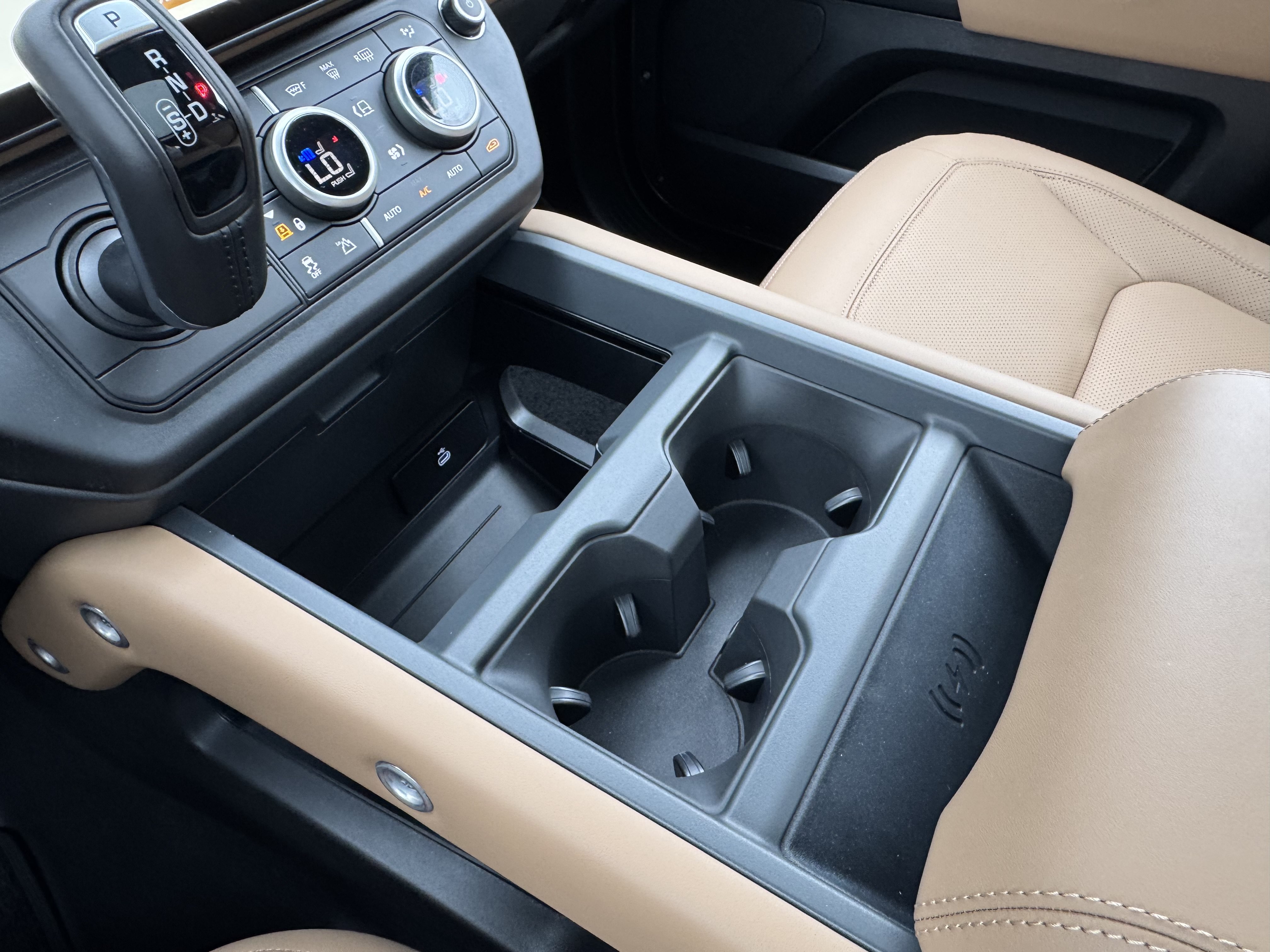New 2026 Land Rover Defender 110 X-Dynamic SE AWD/4WD image 24