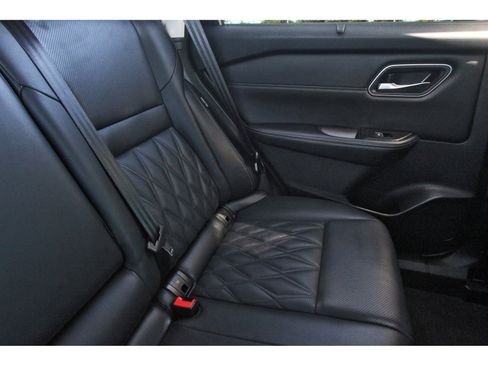 Certified 2024 Nissan Rogue Platinum w/ Platinum Premium Package FWD image 14