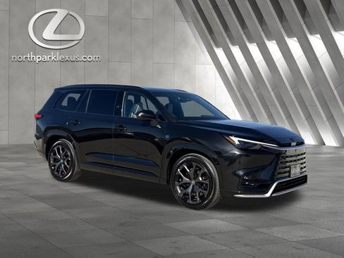 Certified 2026 Lexus TX 500h AWD w/ Technology Package image 5