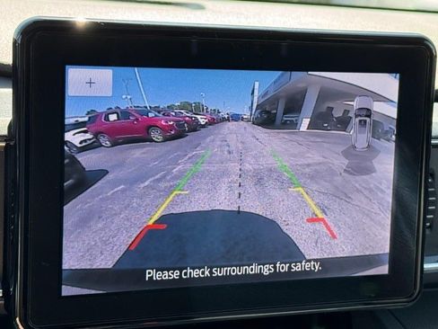 Used 2023 Ford Explorer XLT w/ Equipment Group 202A AWD/4WD image 28