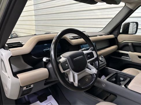 Used 2022 Land Rover Defender 110 S AWD/4WD image 12