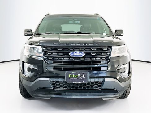 Used 2017 Ford Explorer Sport image 2