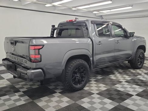 Used 2023 Nissan Frontier SV w/ Midnight Edition Package AWD/4WD image 6