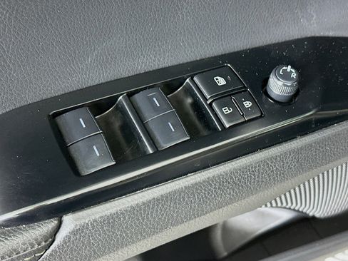 Used 2025 Toyota Camry XLE image 15