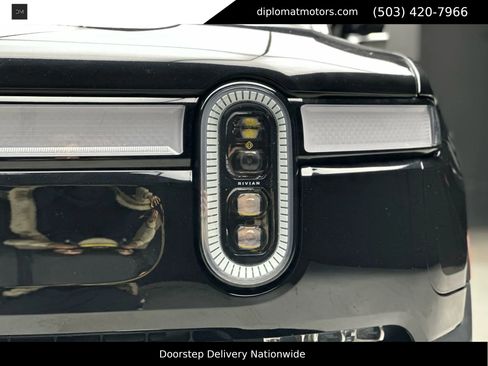 Used 2023 Rivian R1S Adventure image 12