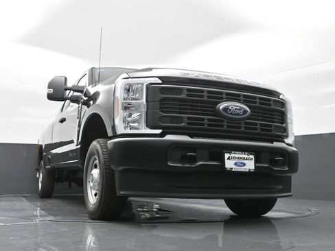 New 2025 Ford F250 XL w/ FX4 Off-Road Package image 18