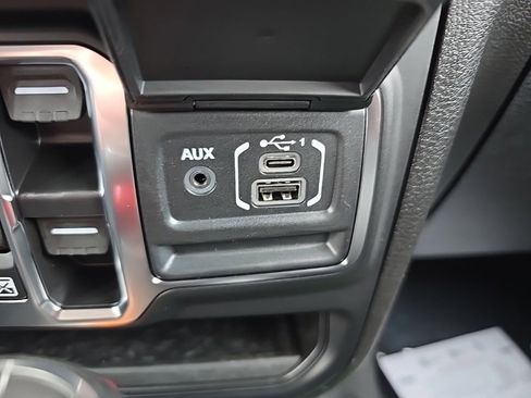 New 2026 Jeep Gladiator Sport image 30