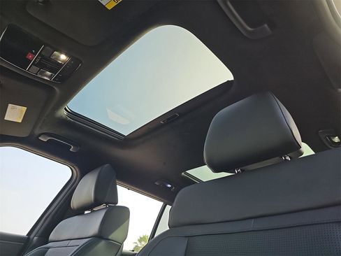 New 2026 Hyundai Santa Fe Calligraphy AWD/4WD image 33