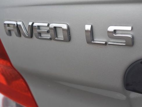 Used 2005 Chevrolet Aveo LS image 12