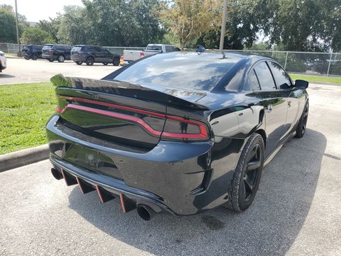 Used 2020 Dodge Charger Scat Pack w/ Dynamics Package RWD image 5
