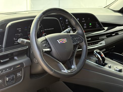 Certified 2024 Cadillac Escalade ESV V AWD/4WD image 18