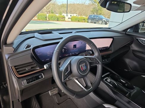 Certified 2025 Buick Envision Sport Touring image 10