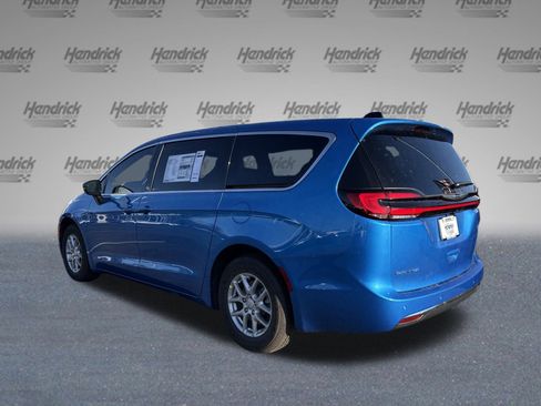 New 2026 Chrysler Pacifica Select image 6