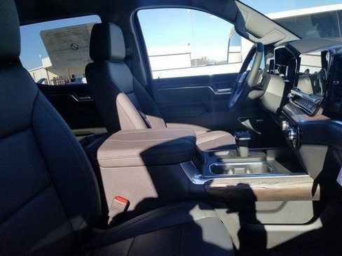 New 2026 GMC Sierra 1500 SLT AWD/4WD image 14