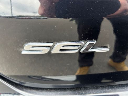 Used 2024 Ford Edge SEL AWD/4WD image 32