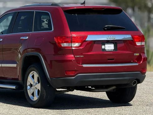 Used 2013 Jeep Grand Cherokee Limited RWD image 16