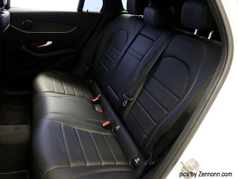 Used 2021 Mercedes-Benz GLC 300 GLC 300 image 12