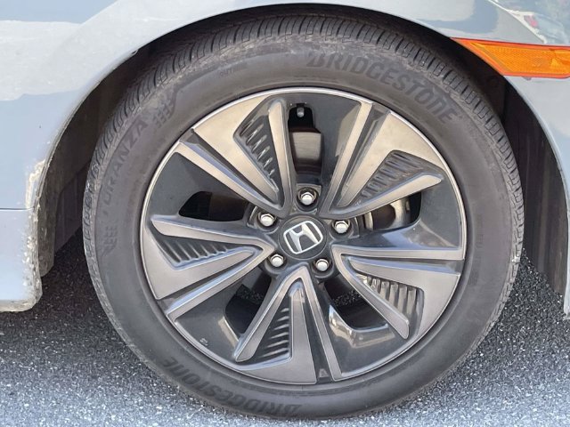 Used 2019 Honda Civic EX image 9