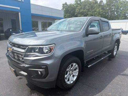 Used 2022 Chevrolet Colorado LT w/ LT Convenience Package AWD/4WD image 10