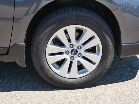 Used 2018 Subaru Outback 2.5i Premium AWD/4WD image 15