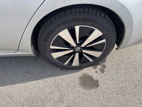 Used 2022 Nissan Altima 2.5 SV image 7