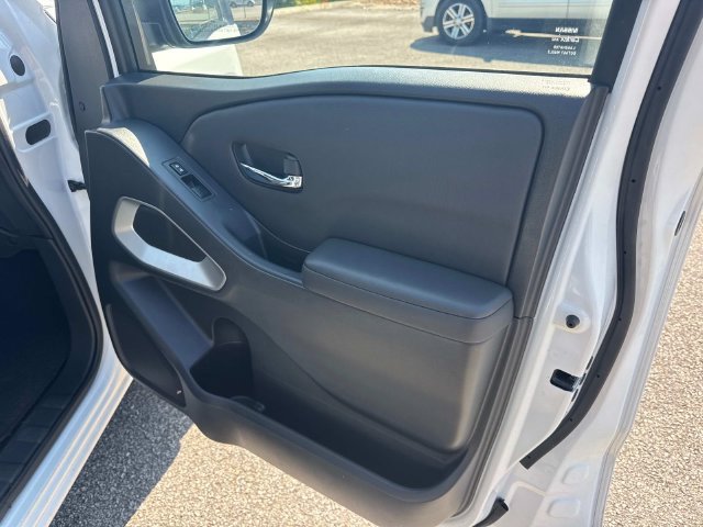 Used 2024 Nissan Frontier SV w/ Technology Package RWD image 22