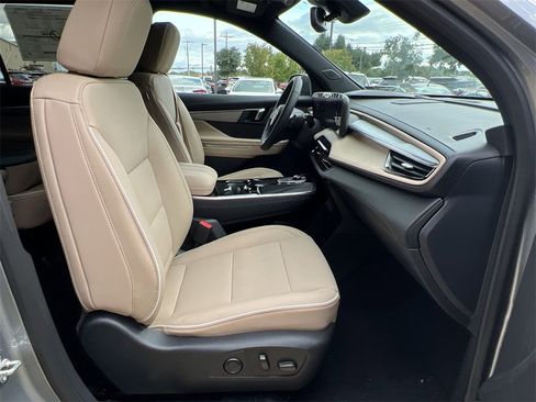 New 2026 Buick Enclave Preferred image 27