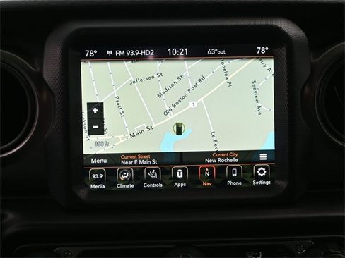 Used 2023 Jeep Wrangler Unlimited w/ Sun & Screen Package image 12