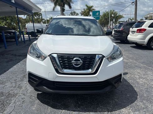 Used 2019 Nissan Kicks S FWD image 8