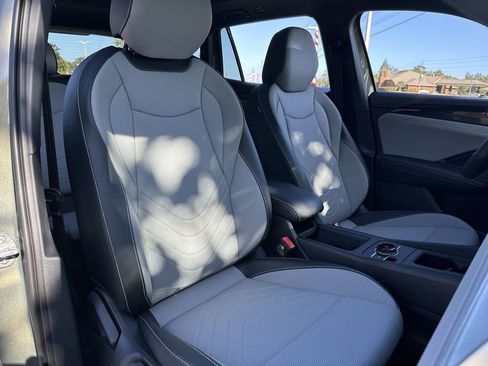 New 2026 Volkswagen Tiguan SE R-Line image 26
