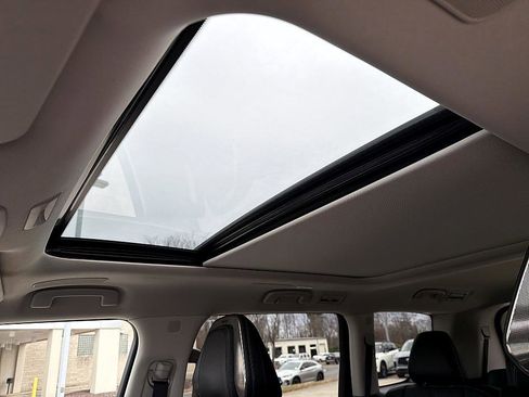 Certified 2025 INFINITI QX80 Sensory image 20