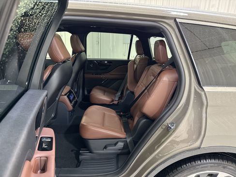 New 2026 Lincoln Aviator Reserve w/ Illumination Package image 25