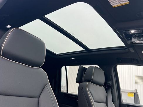 New 2026 GMC Yukon XL Elevation w/ Elevation Premium Package image 15