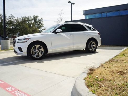 New 2026 Genesis GV70 2.5T image 3