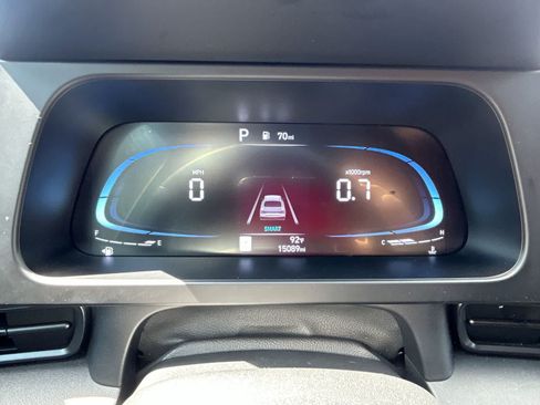 Used 2025 Hyundai Elantra Sport FWD image 19