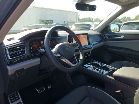 New 2026 Volkswagen Atlas Peak Edition AWD/4WD image 18