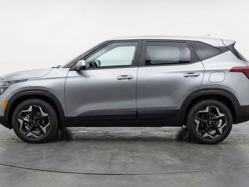 Used 2025 Kia Seltos S FWD image 5
