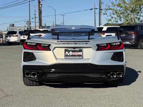 Used 2022 Chevrolet Corvette Stingray Premium Cpe w/ Z51 Performance Package RWD image 5