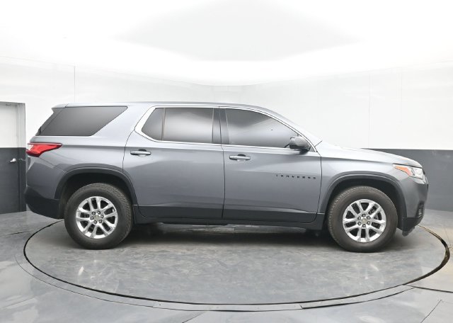 Used 2020 Chevrolet Traverse LS w/ LPO, Blackout Package FWD image 11