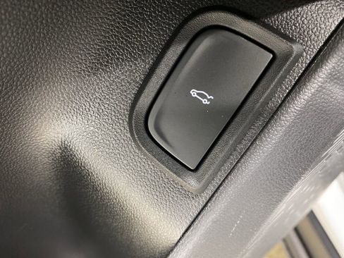 New 2026 Chevrolet Equinox LT w/ Convenience Package II image 37