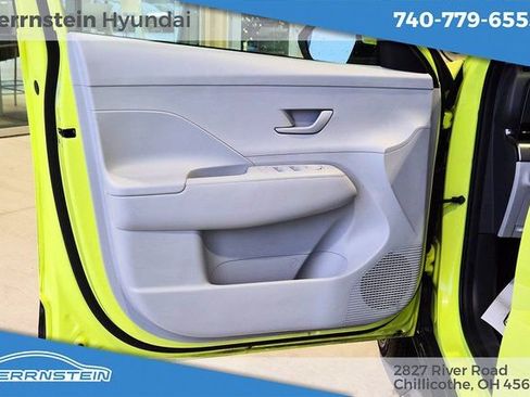 Used 2024 Hyundai Kona SEL image 15