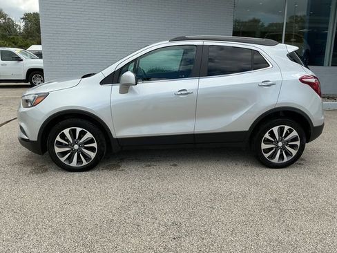 Used 2022 Buick Encore Preferred w/ Safety Package image 2
