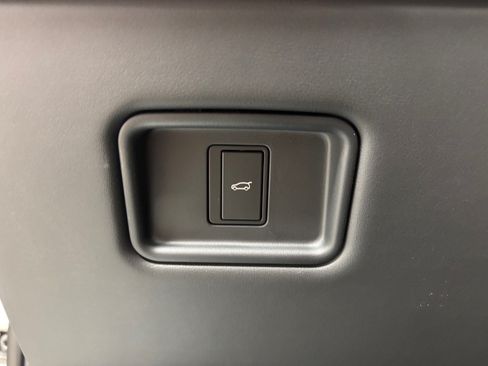 Used 2024 Land Rover Range Rover Sport SE AWD/4WD image 21