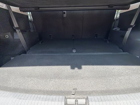 Used 2019 Volkswagen Tiguan SE w/ Panoramic Sunroof Package FWD image 11