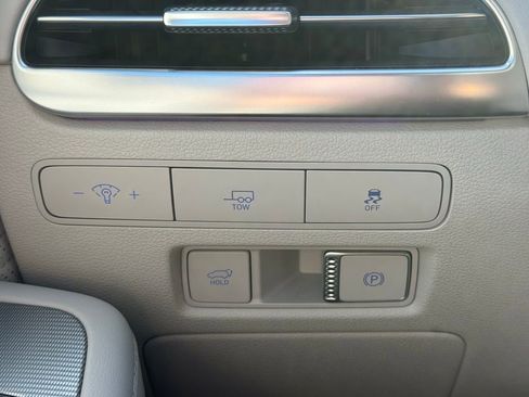 Used 2024 Hyundai Palisade Calligraphy image 10