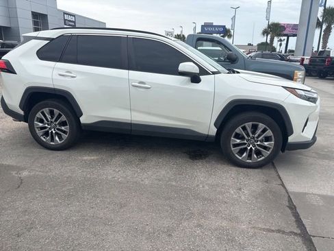 Used 2022 Toyota RAV4 XLE Premium FWD image 2