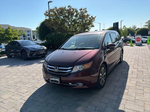Used 2015 Honda Odyssey Touring image 2