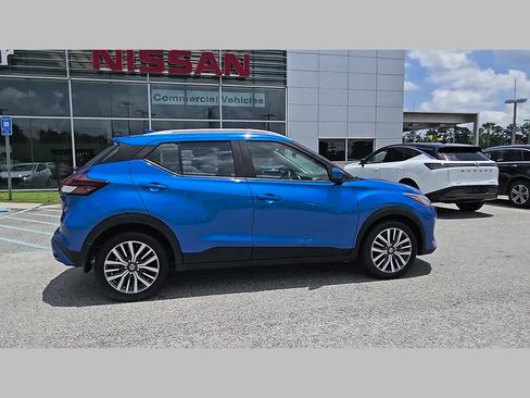 Used 2021 Nissan Kicks SV FWD image 36